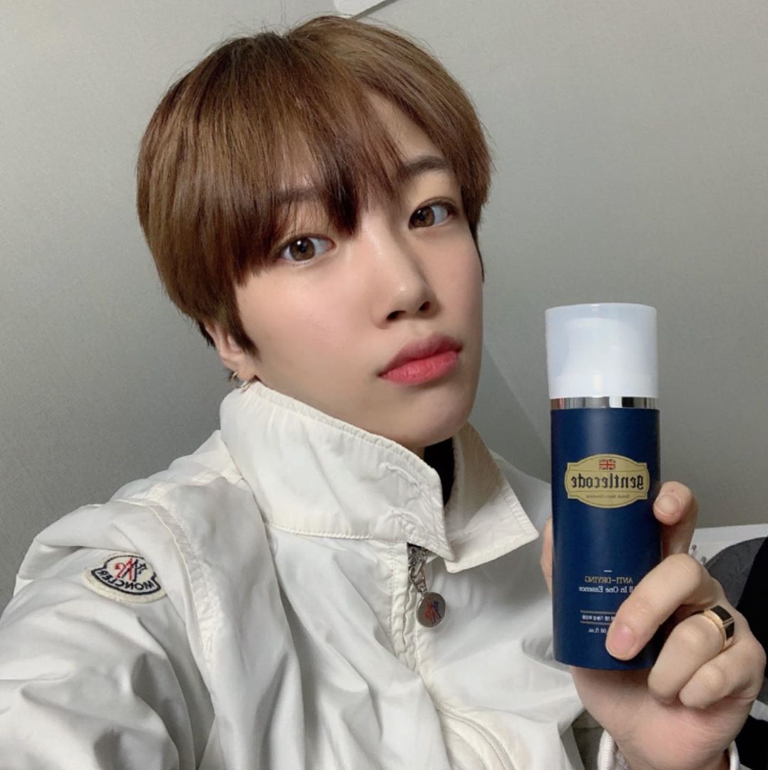 나종주 on Instagram: “젠틀코드가 클래식 라인 런칭했어요 아리따움 매장에도 입점되서 쉽게 구매가능!
건조함+거칠음+피부당김+각질+주름 등 5가지 남성 피부고민을 간편하게 해결해주는 토탈 케어 올인원 에센스! 남자친구, 남편, 남사친, 남동생, 오빠 선물로 강력추천 🤩”