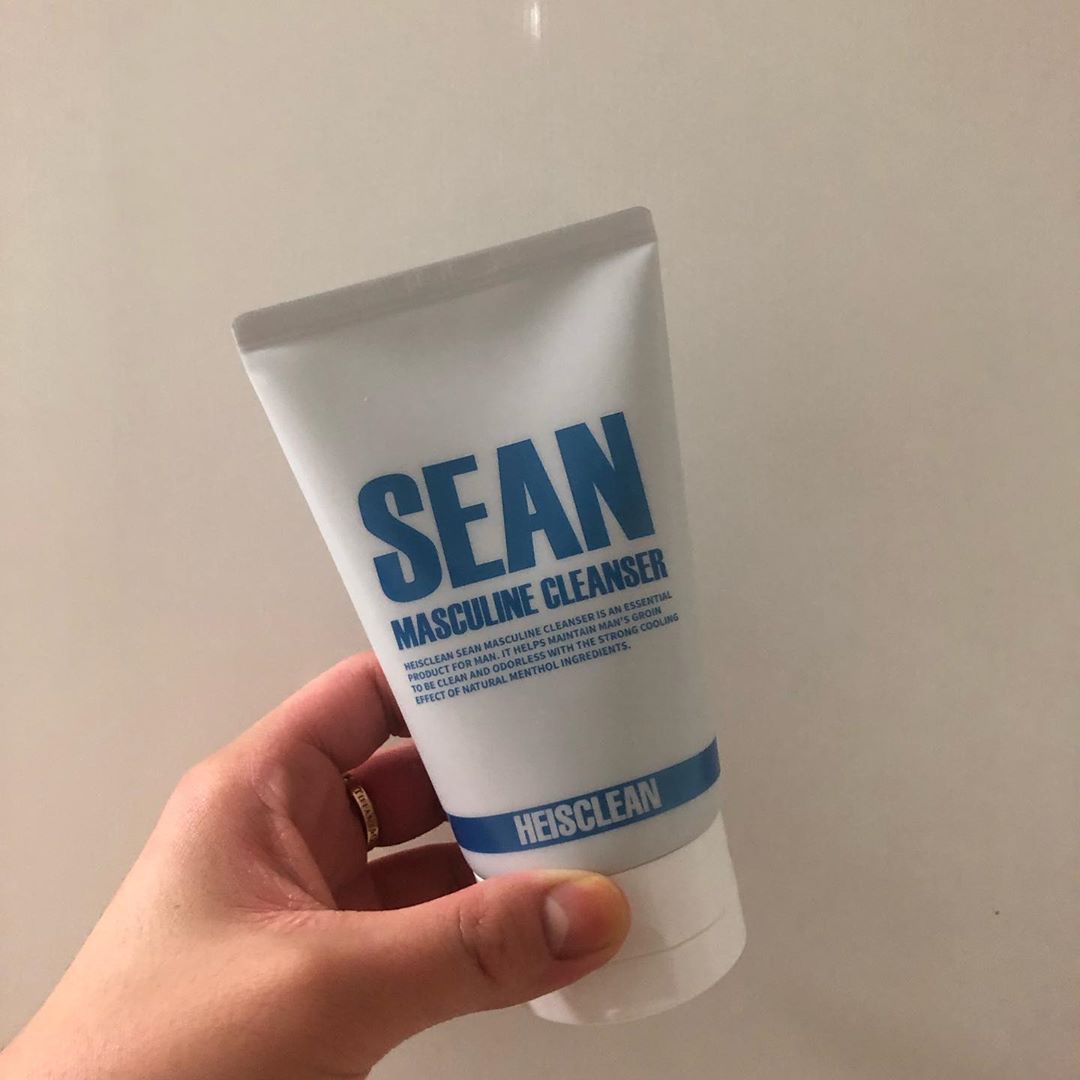 오이댁 on Instagram: “😇 전 감히 이 아이를 #천사템 이라고 불러주고 싶네요.. 남성분들~ 꿉꿉함 이제 세굿바- 오이신랑왈 : 스위스에서 살엄을을 깨서 바로 끼얹는 느낌이야! 너무 좋아! 긴말 안하겠읍니다. 1신혼 1개 구비 필수템. #션청결제 진심 이건 새댁들 공동…”