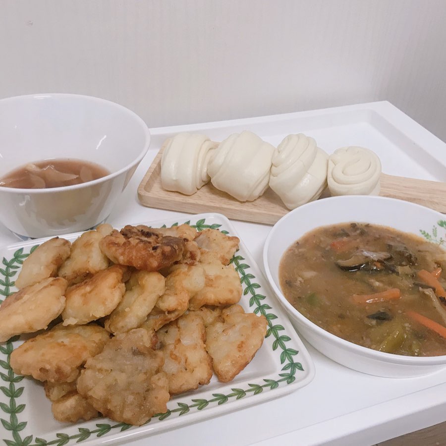주희 on Instagram: “⠀⠀⠀⠀⠀⠀⠀⠀⠀⠀⠀⠀⠀⠀ 푸드얍에서 회원가입하면 30%할인구매 가능하데서 냉큼😋 집에서 간단하게 조리해먹을수 있어서 좋아요👍🏻 ⠀⠀⠀⠀⠀⠀⠀⠀⠀⠀⠀⠀⠀ 저는 탕수육, 고추잡채+꽃빵 탕수육은 국내산 100% 찹쌀가루 국내산돼지고기를 사용한다고해용-!…”