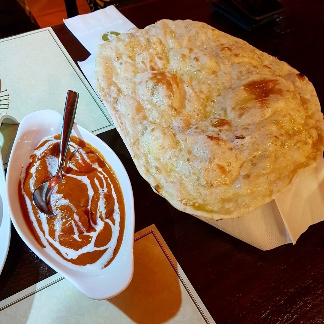 .
갈릭난이 맛있는 #신사맛집 #리틀인디아
.
<후기>
인테리어☆☆☆☆☆
에피타이저 베지파코라..☆☆
탄두리...☆☆
인도커리 치킨마크니☆☆☆☆
갈릭난☆☆☆☆☆
.
.
요기는 커리&난 맛집!
재방문의사 100%♡