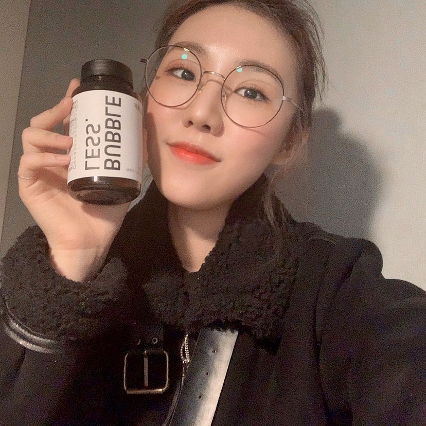 나영지 𝗝𝗮𝗰𝗲𝗲 🇰🇷🇺🇸 on Instagram: “한 달에 한 번씩 다중인격 싸이코패스가 되는 나한테 꼭 맞는 버블레스 릴리프!! ⚡️ . . 철분 흡수에 좋은 비타민C도 있고, 스트레스로 완화에 도움 된다는 L-테아닌도 있고, 감마리놀렌산까지 완벽..✨ 전에 감마리놀렌산 많이 들어있다는…”