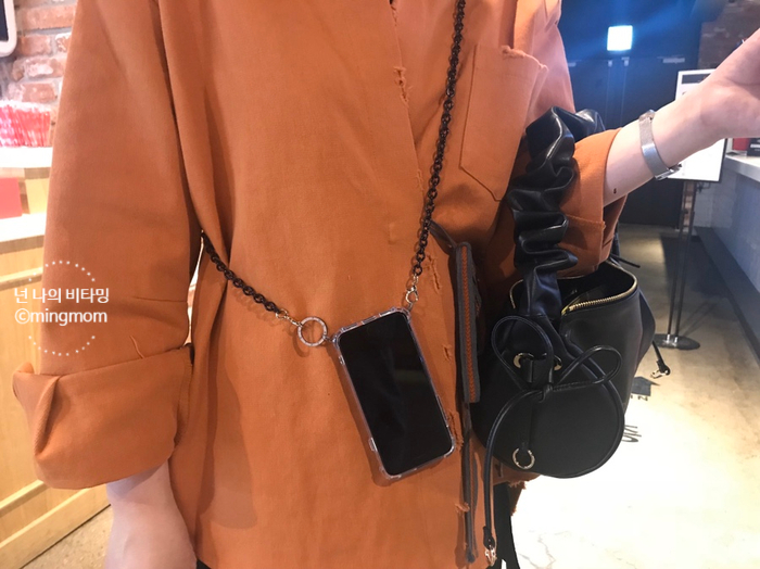 폰네크리스 스트랩케이스 진짜 편하다