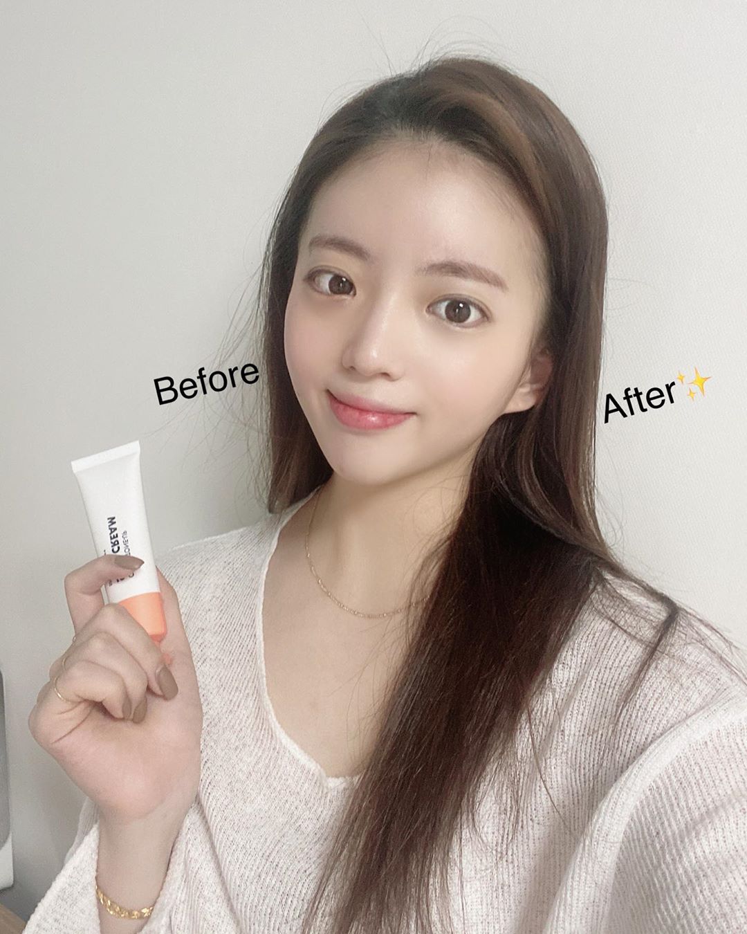 @ur_mabelle on Instagram: “- 운동할때 땀날때 메이크업하면 피부에 완전 안좋은거 다 알죠,,?ㅠ 요즘 저 운동갈때  크림 바르구 이 선크림하나면 준비끝!✨ 원래 내 피부마냥 예뿌게 하얘져요!! 화장 안해도 될만큼 톤업 효과 확실하구 무엇보다 넘나 건조한 저한테는 보습도…”