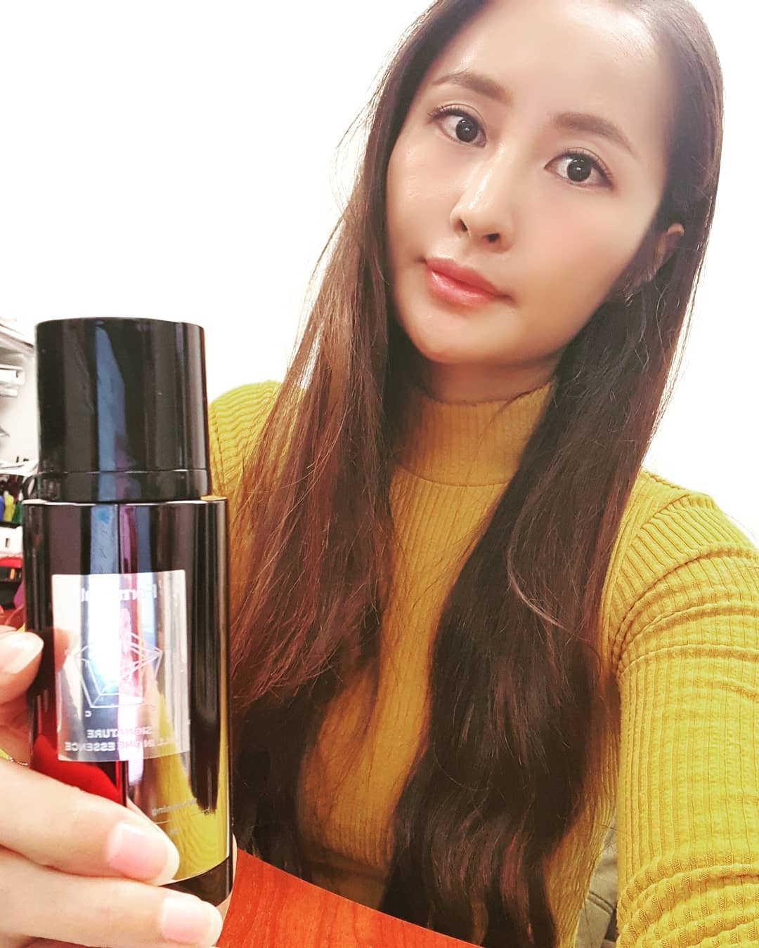 s.k.yi on Instagram: “- 아빠 드릴 에센스!! 한통에 데이&나이트가 다 들어있고 스킨+로션+에센스+아이크림+선크림+톤업크림 효과가 다 있어서 넘나 편할 듯 - - #포맨트 #forment #시그니처올인원에센스 #남자화장품 #올인원에센스 #AD @forment_korea…”
