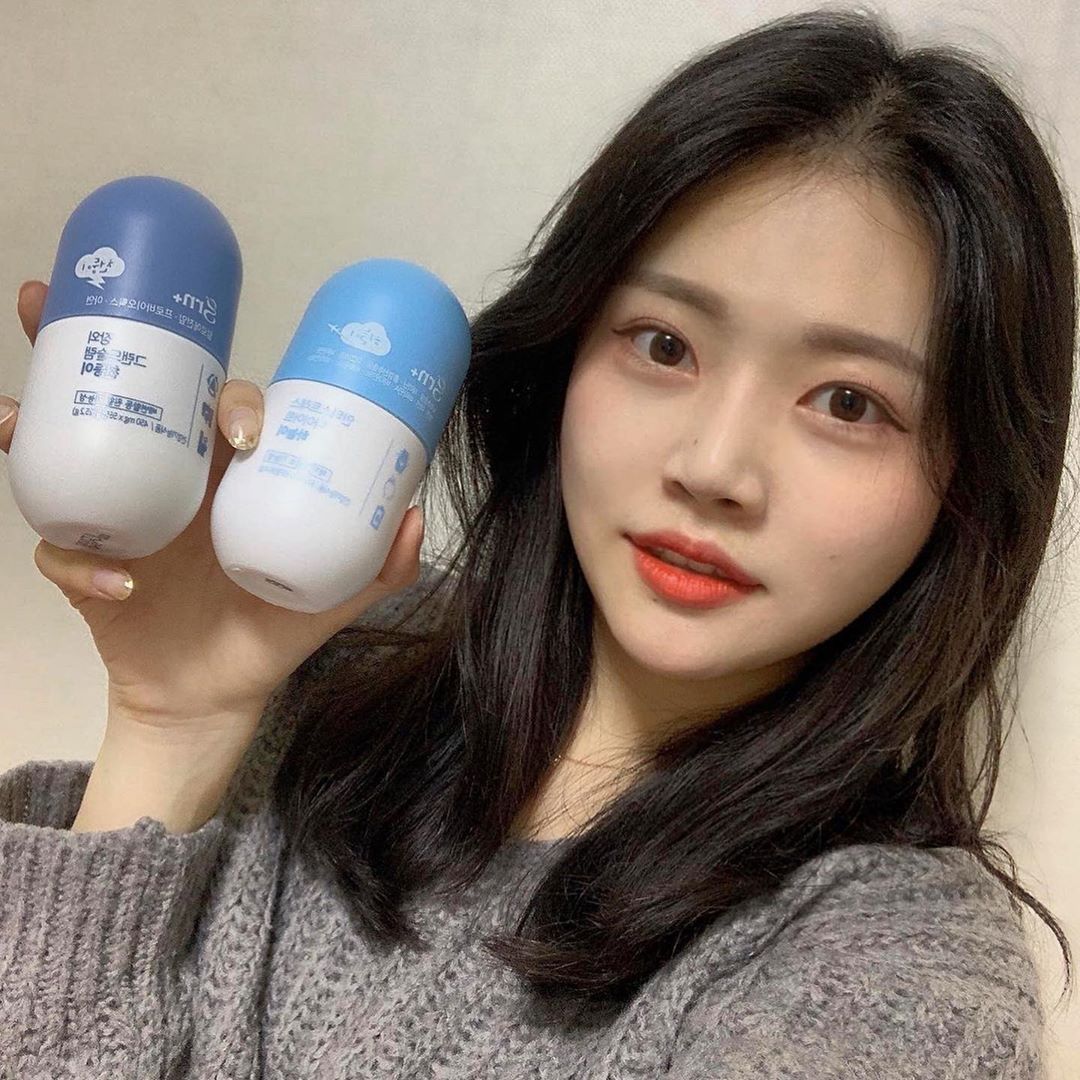 신주영 on Instagram: “☁️⚡️ 하늘이 + 천둥이 ⚡️☁️ 예전부터 GRN [분홍이 , 초록이] 먹어왔는데 이번엔 [하늘이 , 천둥이] 먹게 되었습니당 😆 . ☁️ 하늘이 ☁️ + 홍경천 추출물 (스트레스로 인한 피로 완화) + 녹차 카테킨 (체지방 감소에 도움) + 각종…”