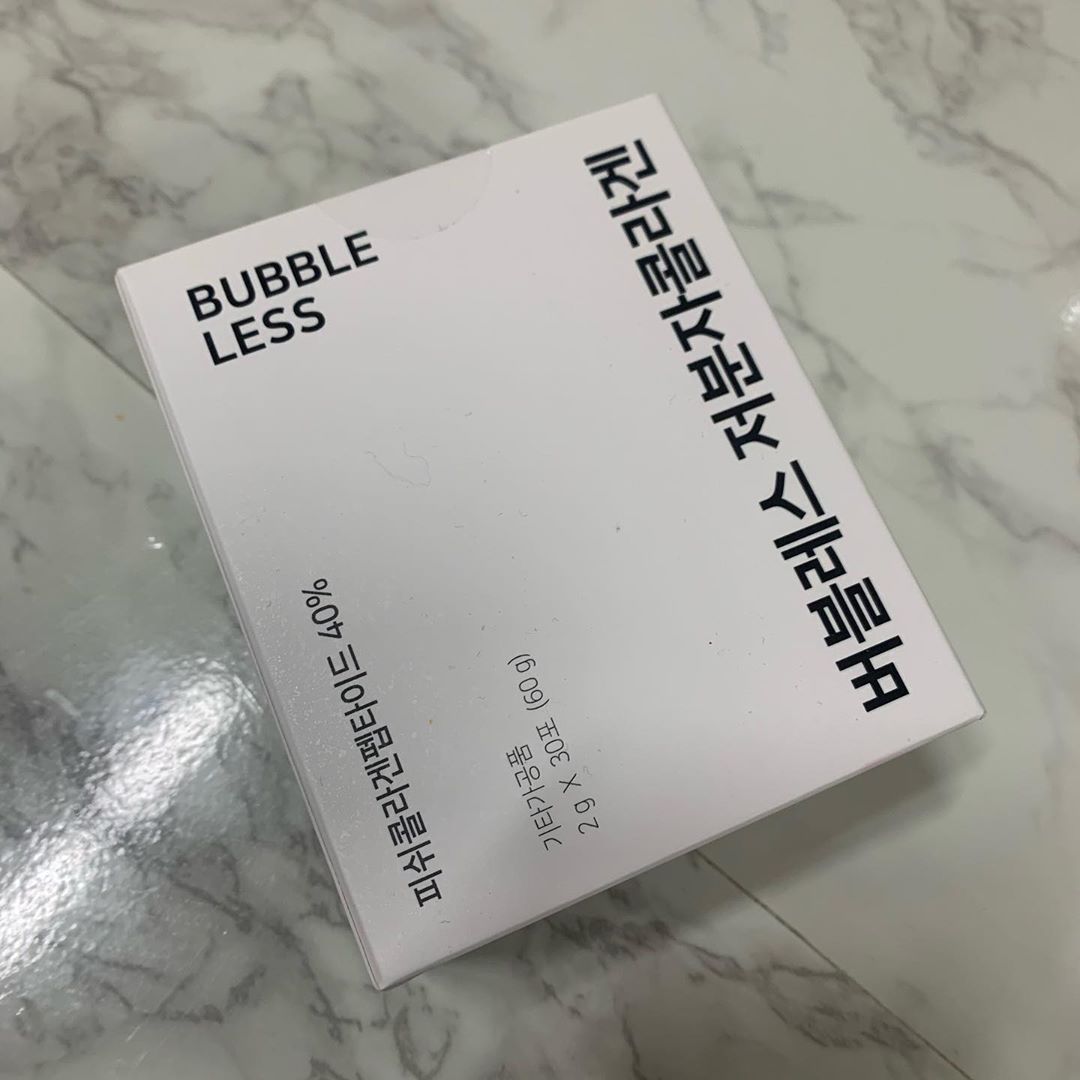 토끼토끼소라 on Instagram: “버블레스 콜라겐 리뷰-💦 콜라겐은 처음 먹어보는거라 정말 노맛일까봐 조마조마 했는데 먹어보고 생각보다 너무 맛있어서 만족했습니다 간편하게 스틱형으로 나와서 마치 레모나C같은 느낌?? 좀더 물렁한 느낌 이었어요 ㅎㅎㄹ 직장 다니는 사람들한테는 간단하게…”