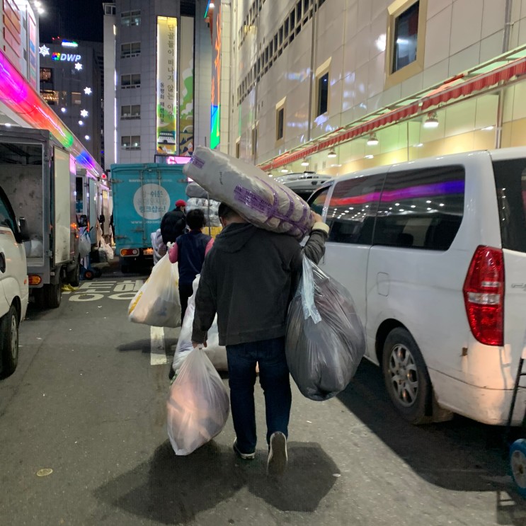 동대문 사입대행, 동대문 사입삼촌부터 쇼핑몰 정산대행과 세금계산서 관리까지 모두 쉐어그라운드에서 할 수 있어요 :)