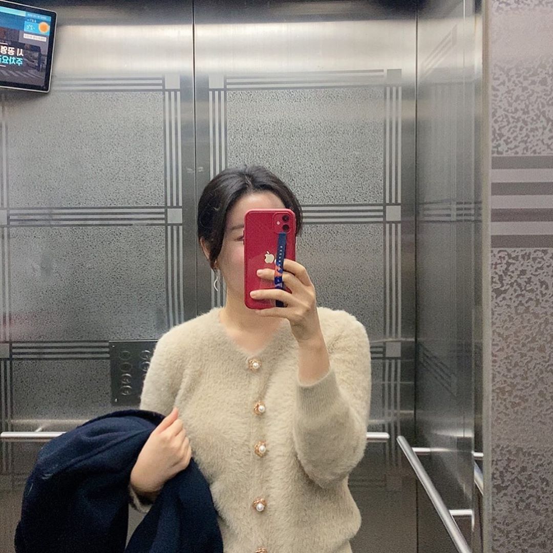 ✨nunul✨ #누늘 on Instagram: “끈하나 달아줬더니 편하긴 하당. 
#잘쓰겠습니다🙆”
