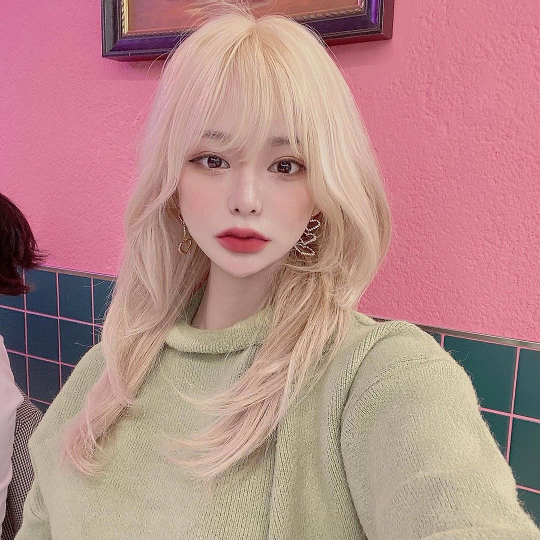 혜경/헤어/대구/미용/코덕/ on Instagram: “집에서 먹고 눕고 먹고 눕고  이왕 할려면 핑크 돼지 할래.
.
.
.귀걸이 하투하투💕💕”