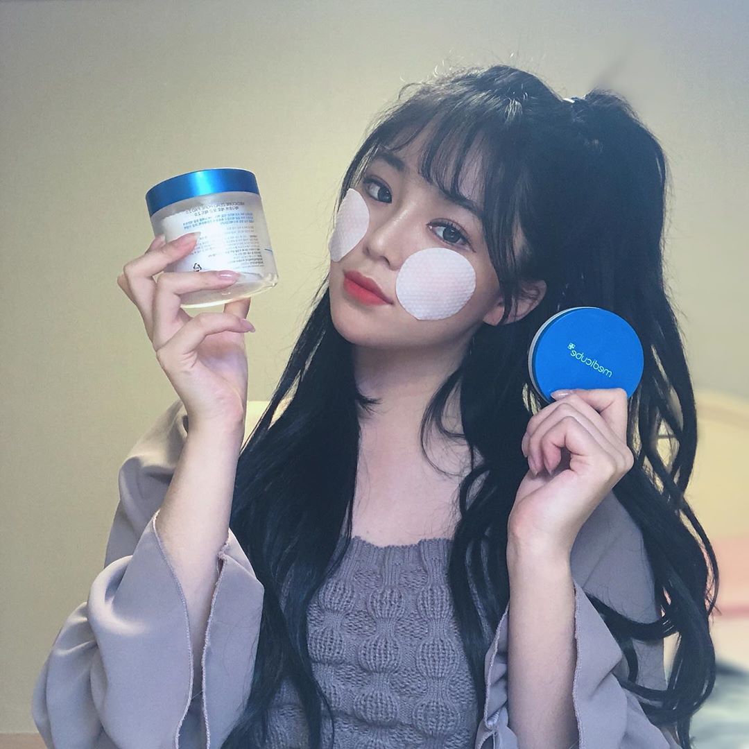 @_apricity.blair on Instagram: ““메디뷰크 모공제로패드 2.0” ⠀ 세안 후 토너 용으로 닦아내기도 좋고 팩으로 좋은 패드 ⠀ ⠀ #메디큐브 #medicube #제로모공패드2.0 #모공타이트닝 #모공패드 #모공관리 #각질관리 #피지관리 #휴대용케이스 #AD…”
