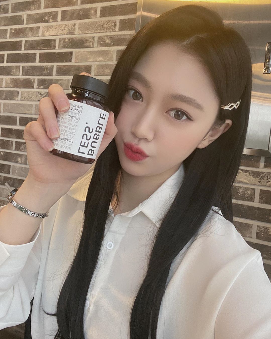 수아슝아 on Instagram: “😍버블레스아이언😍 포도향으로 달콤하게 먹을수있는 츄어블입니당ㅎㅎ임산부는 물론 철분 부족한 여성들에게 필수!! 평소에 먹는 철분제는 특유의 비린맛으로 오래 먹지 못했는데 포도향으로 부담없이 먹기 좋아요🥰 . . . . . . . . . . . . .…”