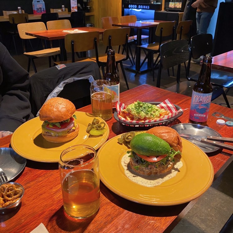 [신촌맛집] 정말 맛있는 수제버거/수제맥주 맛집 굿드링크 :: 신촌데이트 추천