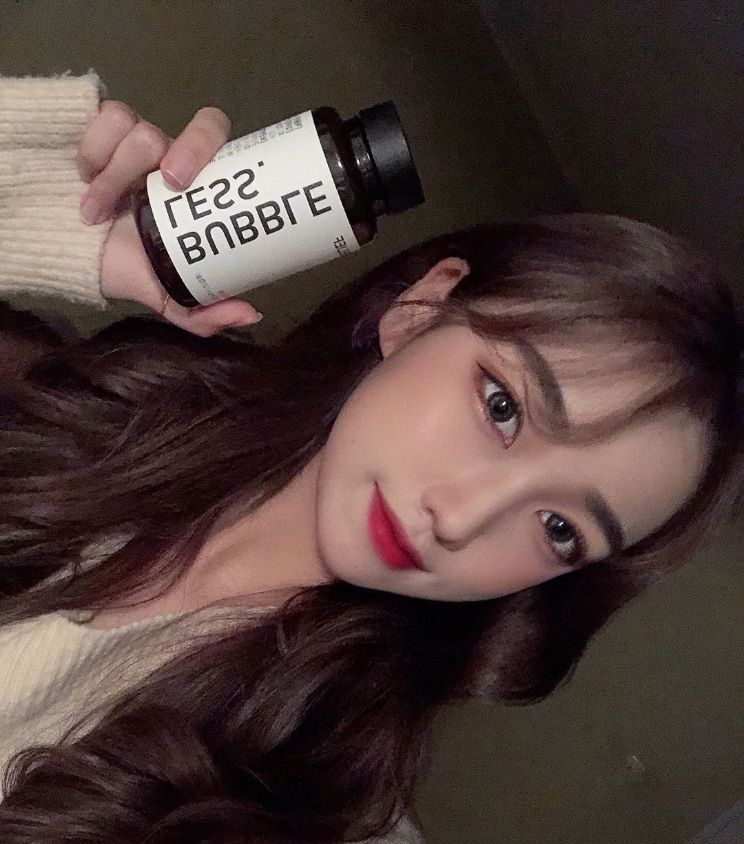 장서영 (20) on Instagram: “#버블레스 ! 버블레스 릴리프 , 아이언 , 센시라인 중 취향에 맞게 선택해서 복용했더니 몸이 눈에띄게 편안해졌다 ㅎㅎㅎ 스트레스해소 뿐만이 아니라 피부상태개선에도 좋고 혈행건강도 챙기고 비타민C도 챙기기 딱 좋은 캡슐 ! 여자분들에게 정말정말 좋은…”