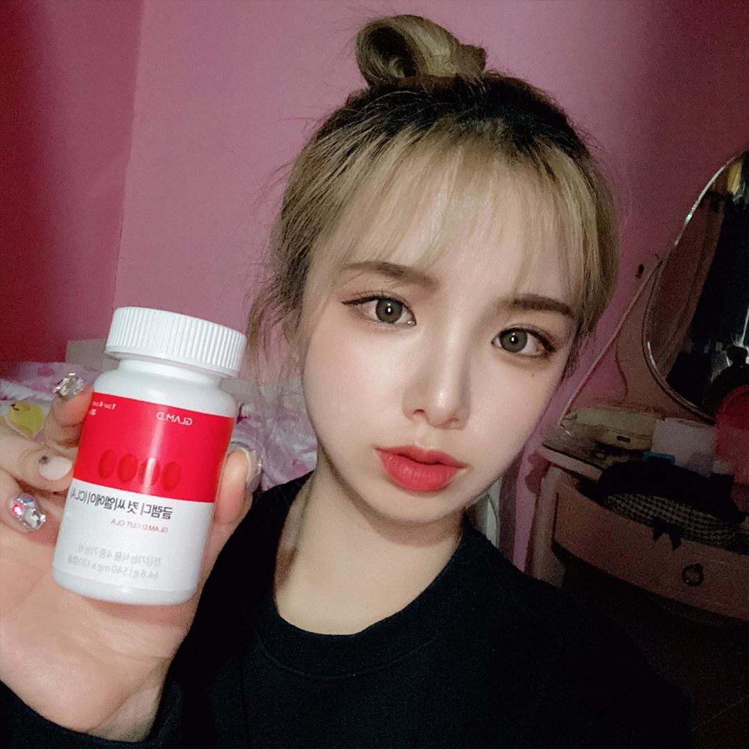 배윤주 on Instagram: “🌸글램디 컷 씨엘에이(CLA)🌸 리뉴얼 출시 업그레이드 된 용량 ⬆️ 가격 ⬇️ 스트레스 받지 말고 알약 2개로 먹으면서 관리 뚝딱😗 .…”