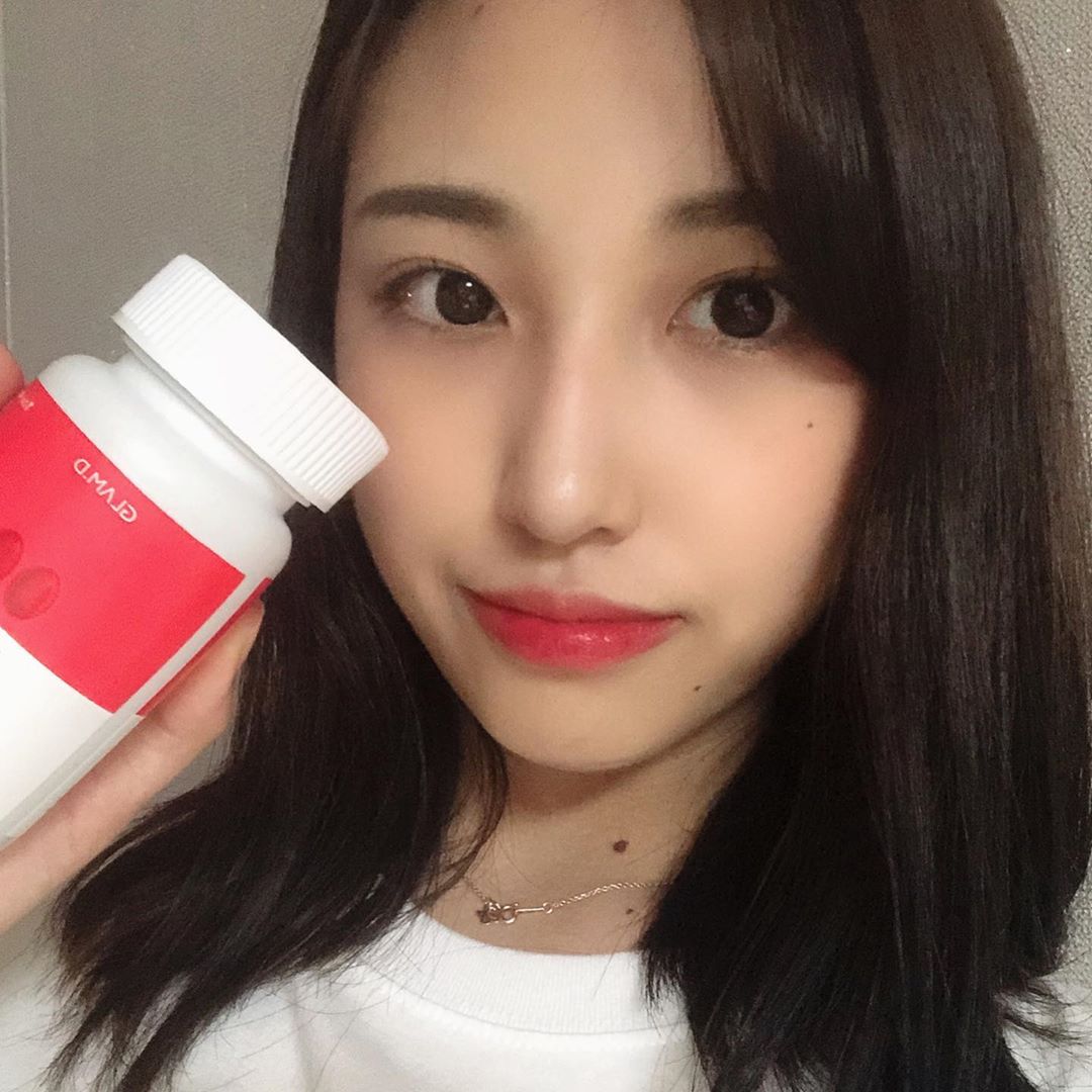 임서연 on Instagram: “여름철 반바지 입기 프로젝트 ✨ 식/전후 편할 때 아무때나 가능!!! 식단 조절 없이 먹어도 살이 쪽쪽 👯‍♀️👯‍♀️ 글램디로 다이어트 편하게 하쟈 ٩(๑•̀o•́๑)و  #글램디 #glamd #글램디cla #다이어트 #체지방감소 #기초대사량감소…”