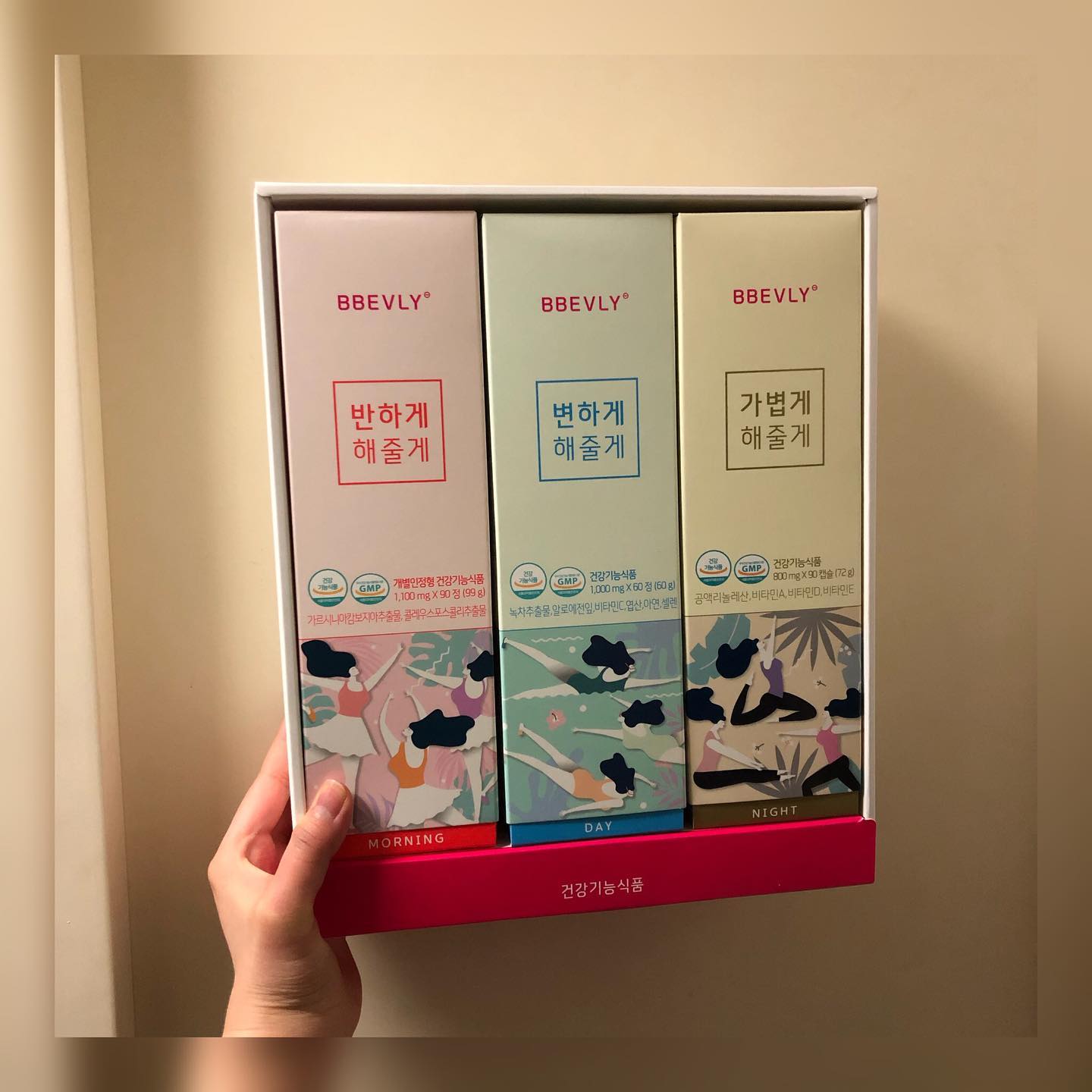 🌹
아침, 점심, 저녁 하루 3번
챙겨먹다보면 하루종일 다이어트 텐션 UP.
다이어트 실패할수가 없는 제품.
4중 체중감소 기능성 원료
+ 30여종의 영양보충 부원료의 고스펙
.
.
.
#빼블리 #건강기능식품 #데일리 #건강 #다이어트 #빼블리다이어트 #몸매고민 #다이어트고민 #영양제 #단기간다이어트 #단기다이어트 #일주일다이어트 #한달다이어트 #다이어트자극 #체지방관리 #지방관리 #가성비다이어트 #다이어트그램 #여름대비 #DIET #DAILY #HEALTH #1+1특가전 #ad