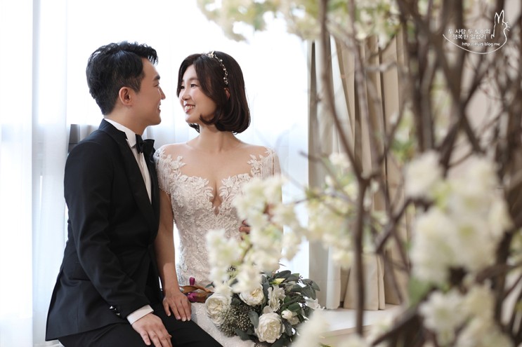 웨딩사진보정 뽀정뽀샵에서 받았어요!