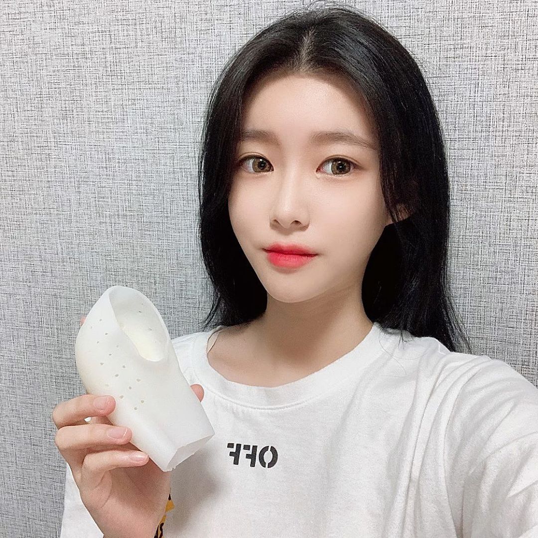 나는 다솜이’s Instagram photo: “작은 키 때문에 스트레스 받는 건 이제 그만‼️ 바디공식 키높이 밴드로 키 키우자 - 다른 깔창과는 다르게 밴드 타입이라 발바닥…”