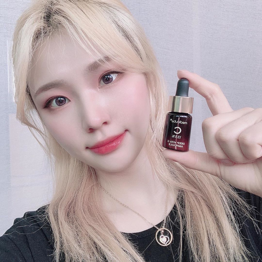 ➰ʏᴇɴᴀ➰ on Instagram: “. 순수 비타민이 이 작은 병에 13.5%나 담겨있는 고농축 앰플🍋 워터베이스라 마스크 때문에 유분 폭발하는 요즘 부담없이 쓰기 좋은 제품인 것 같아요♡´･ᴗ･`