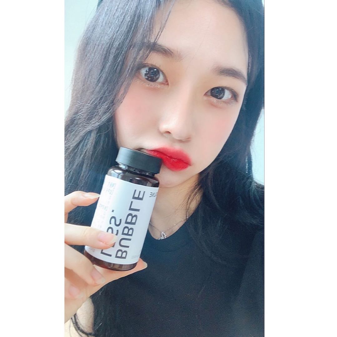 김민지 on Instagram: “자주 붓는 나에게 안성맞춤♥️ 아침마다 엄청 붓는데 이거먹구 안붓는다,, 혁명이햐,,🥺 .  #버블레스 #버블레스센시라인…”