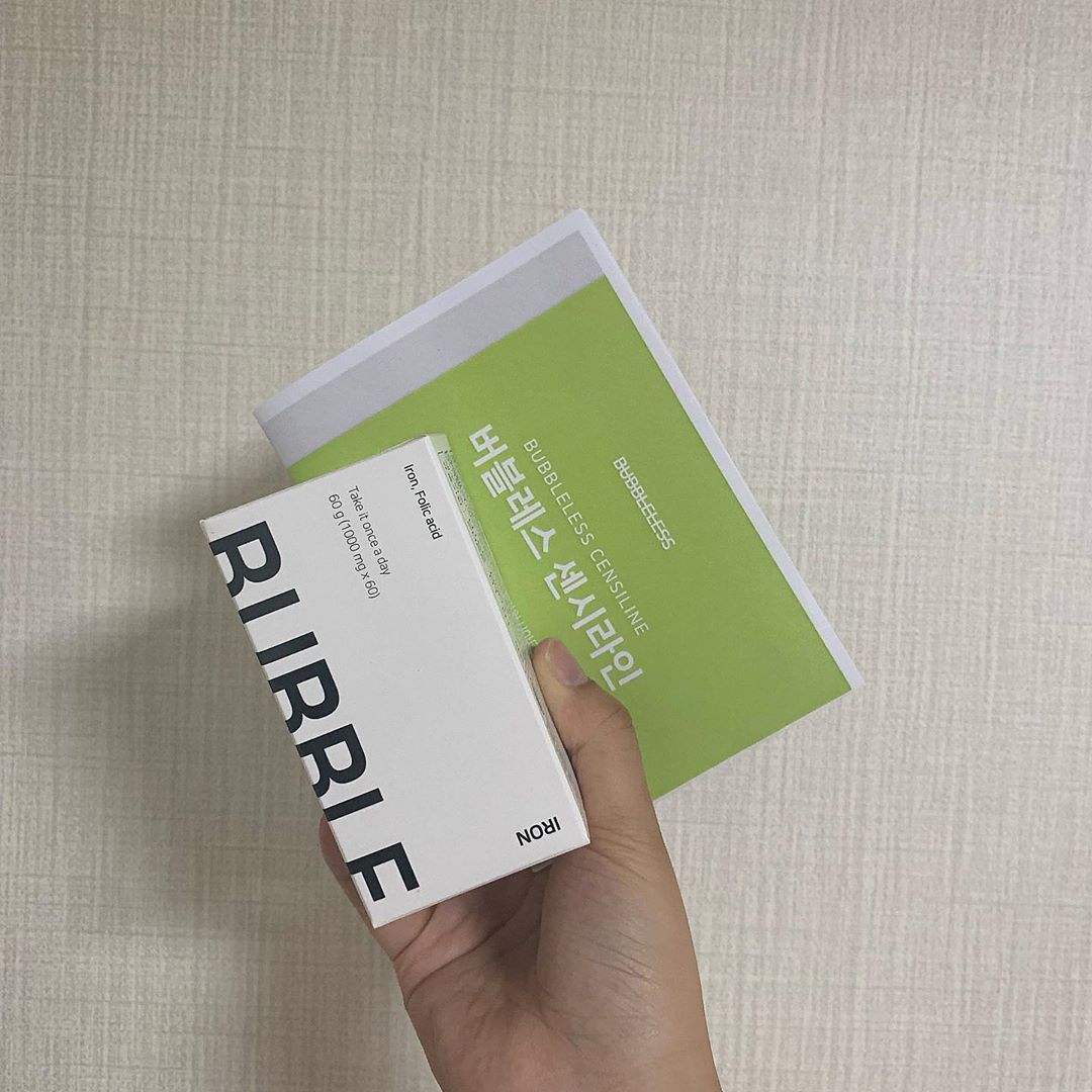 은 성 on Instagram: “이 버블레스 아이언은 철분 특유의 비린맛을 포도향으로 잡은 츄어블 형태의 철분제인데 평소 제가 생각했던 철분제는 다 쓰고, 비릿할 것 같았는데 이 제품은