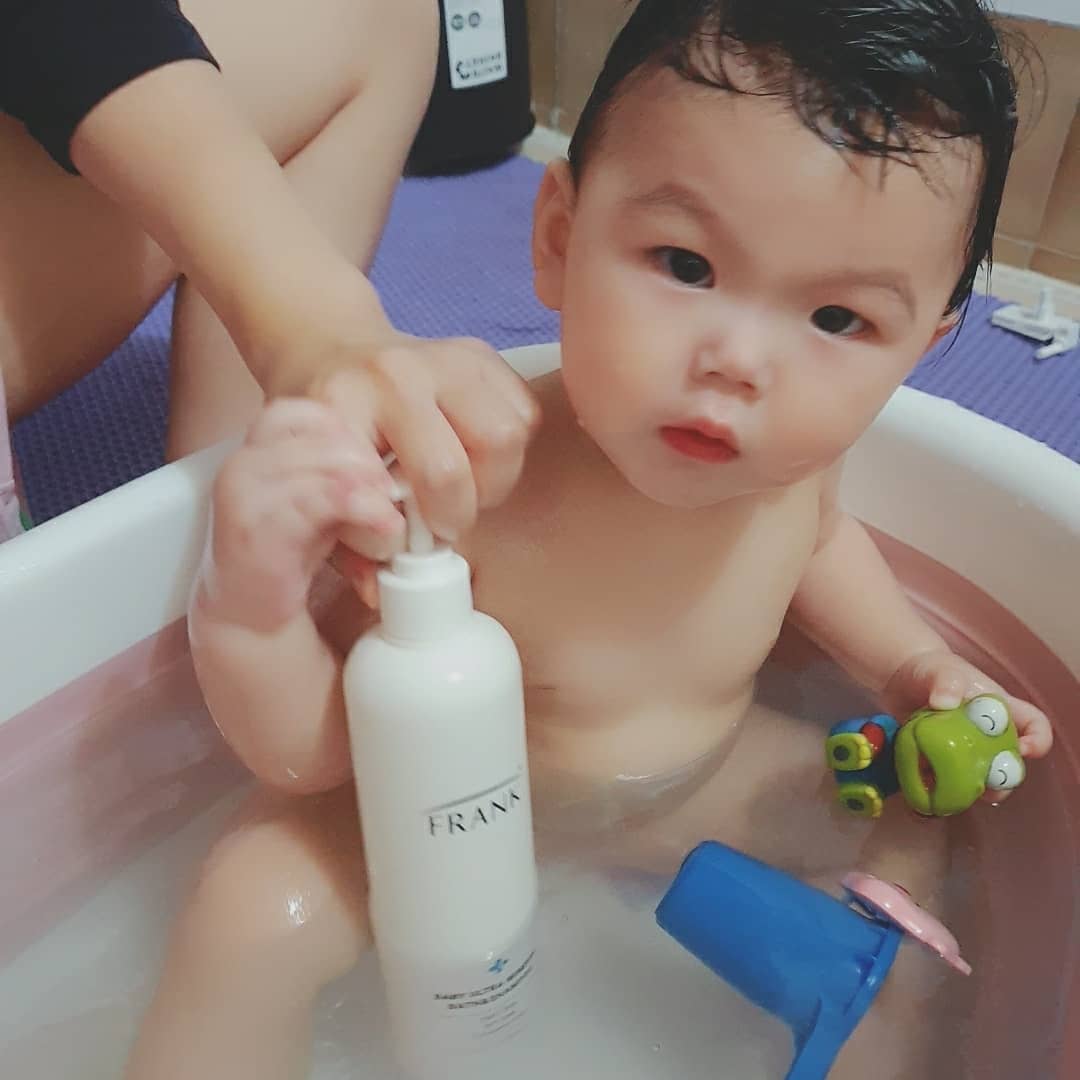 Na_young on Instagram: “"프랭크 울트라 미네랄 바스앤드샴푸" ㅡ 프랭크 바스앤드샴프 쓰고 크림까지 쓰는중인데 엄청 좋아진 상태이다. 일단 믿고 쓸수있는 착한성분 전성분EWG 그린등급이란