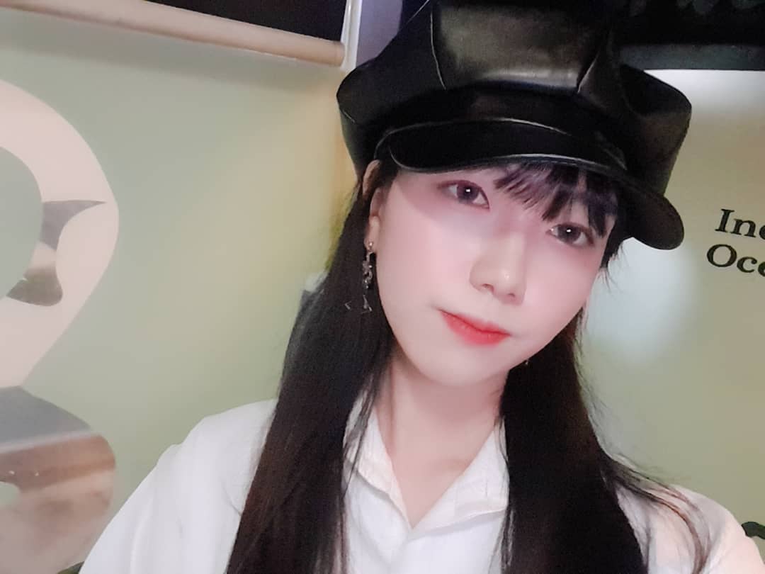 최근에 찍은 사진이 없으니 옛날 사징을 올려볼까🎶

#첫줄반사