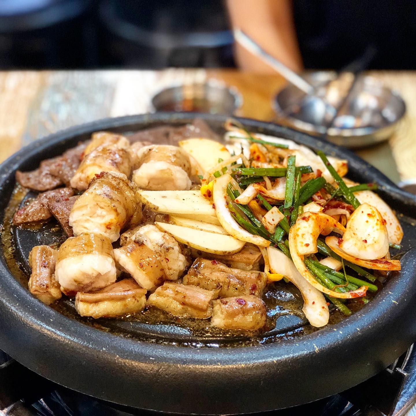 #협찬 
우리 #동네맛집 참 오랜만에 #곱창 
#곱창고 강남점에서도 내돈내산 맛있게 먹었는데
 #곱창고건대점  요기도 맛있어 ^^
#친절한사장님 기분좋게 먹고가용
.

#건대맛집  담엔 #곱창전골 먹으리라 ㅎ ㅎ
역시 내입엔 수입보다 #한우곱창 👍🏻
#먹스타그램  #건대먹자골목
