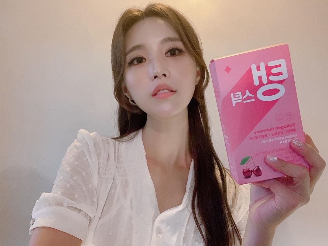 아나운서 이승아 on Instagram: “#광고 #진짜광고 인데 넘 맛있다#🍒 요즘 #석류 보다 더 인기 많은 #타트체리 먹기두 편하구 명품 몽모랑시 타트체리 원액 100%가 들어가 있어서 약간 쌉싸름 한