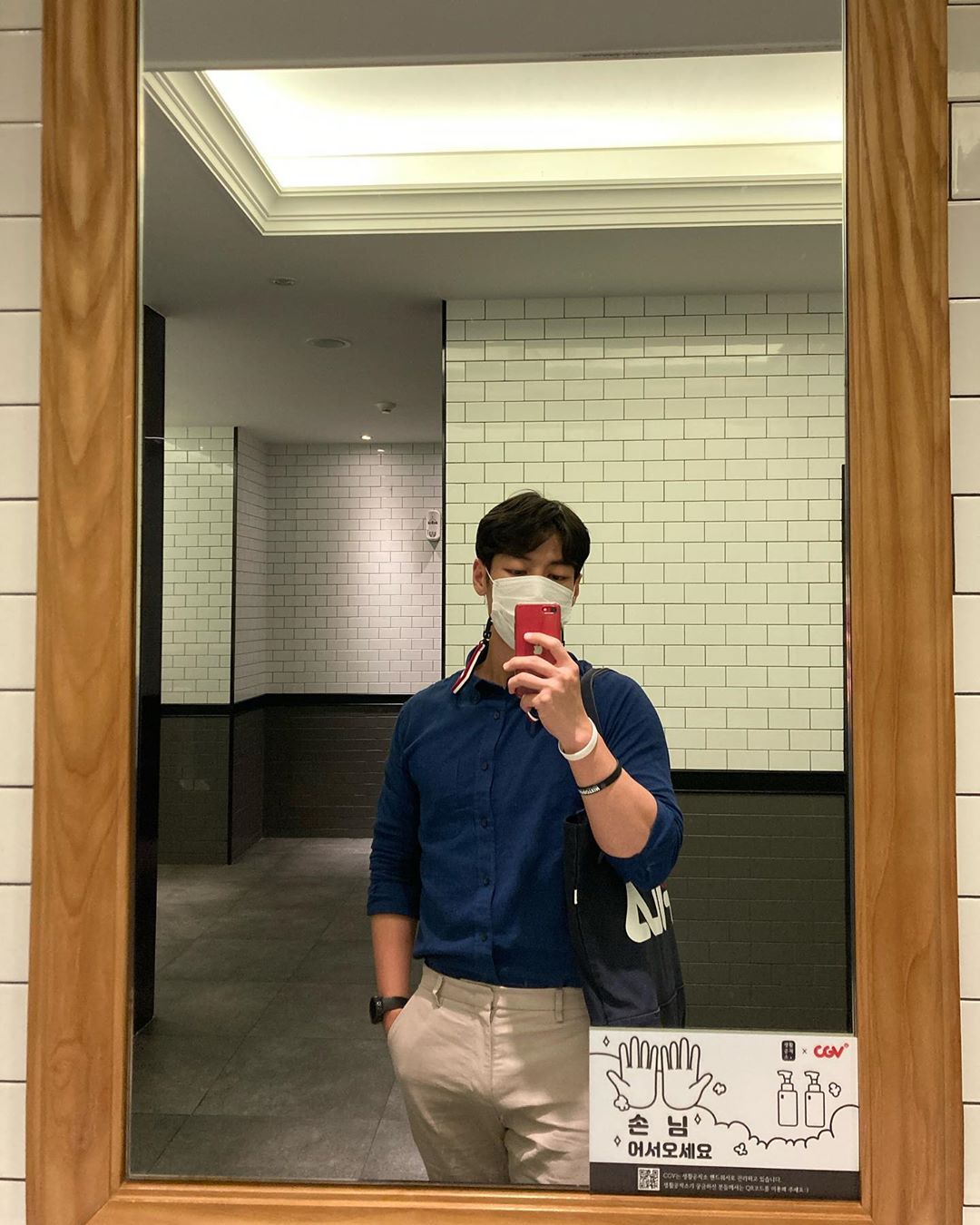 No.9 Dong Eun on Instagram: “코로나 때문에 최근 영화 1도 못 보다가 #디바 시사회 고고😆 - 오랜만에 혼밥하고 혼영 하니까 너무 좋았다 크👍👏 - 간만에 영화 보는건데 하필 스릴러..😳 - 진짜