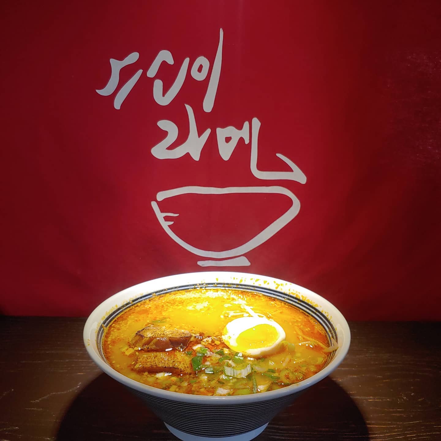 #포항맛집 #포항데이트 #포항맛집추천 #라멘 #양덕맛집

포항가면 무조건 #스고이라멘 👍