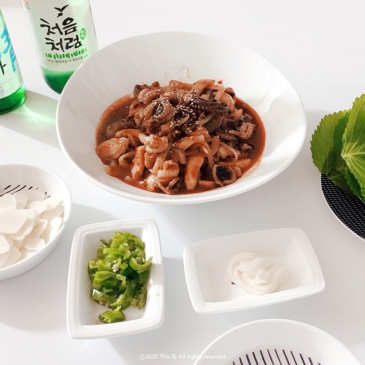 쭈꾸미볶음 ! 부탇해쭈꾸미 매콤한게 맛있게 안주했어요 :)