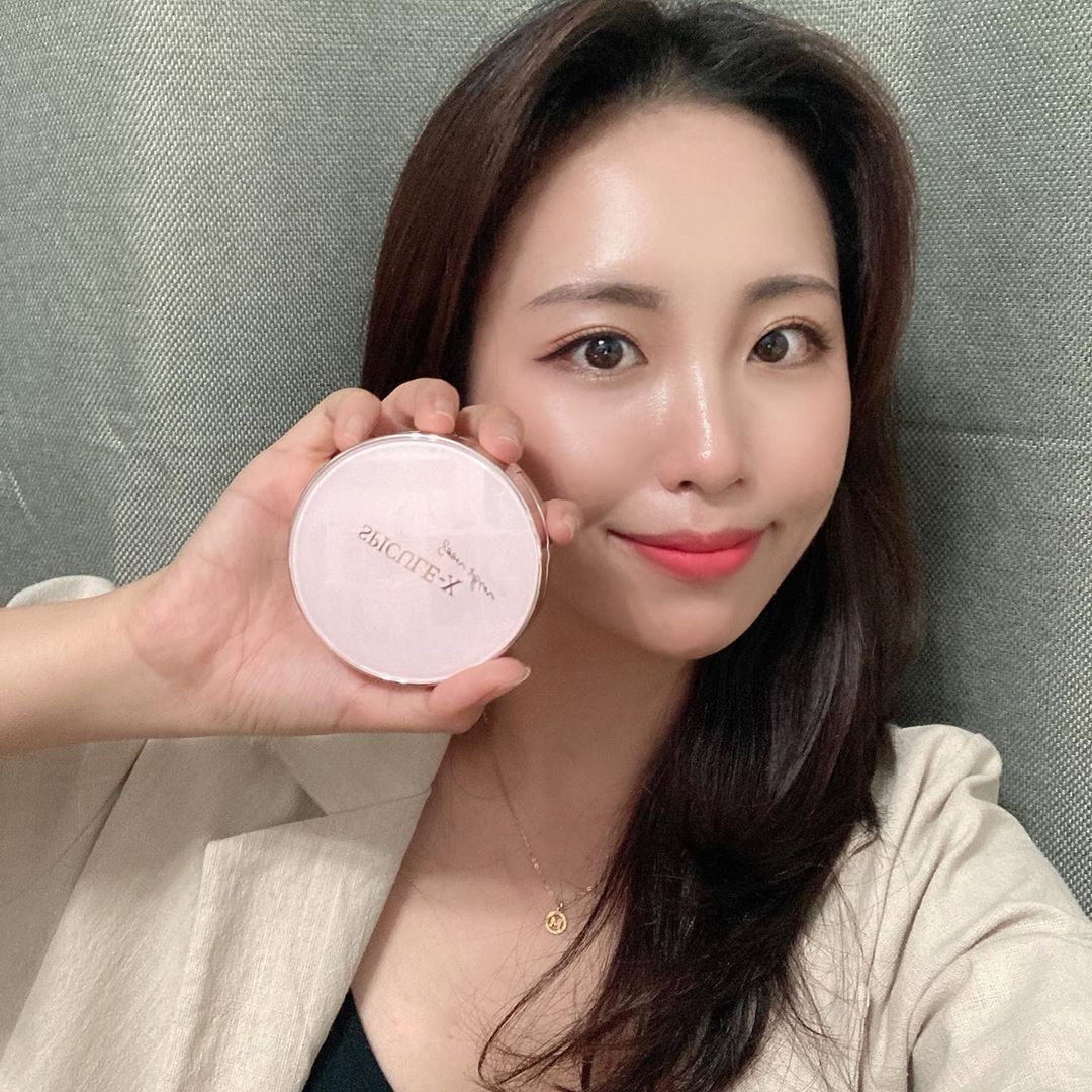 회 정 ✈ on Instagram: “스피큘엑스에서 보내주신 신상 순살팩트 ◽️인체 제대혈 세포배양액과 특허추출물이 함유되어 팩트 중에도 피부 케어 가능 ◽️결점하나까지 커버해주는 우