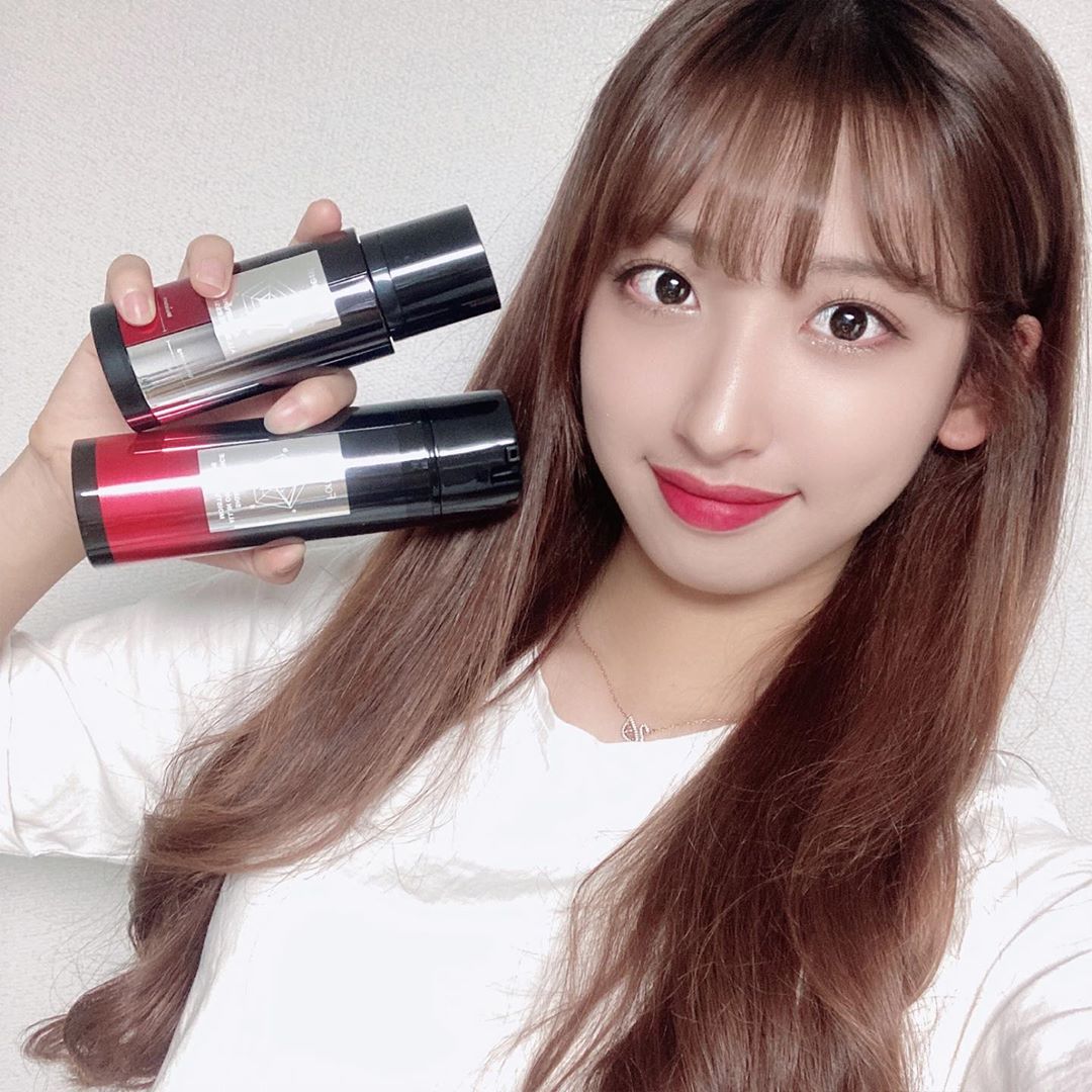 수현 on Instagram: “- 2020 남성 올인원 에센스 부문 1위 수상, 포맨트 시그니처 올인원 에센스는 낮과 밤 남자의 피부를 하루종일 책임져줄 두개의 기능성 에센스입니다. - 화이트닝 에