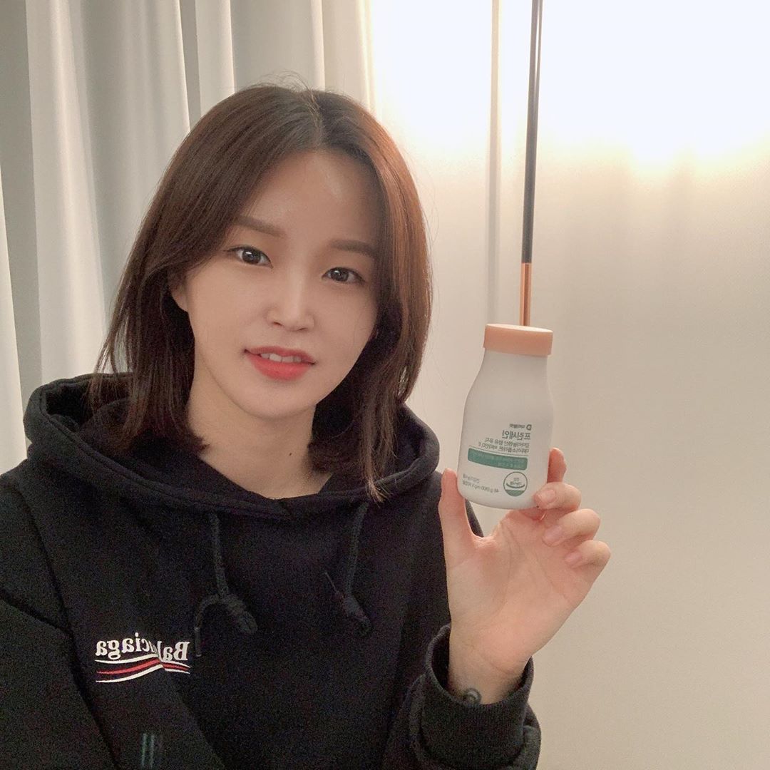 🌿 ᴇᴜɴ ᴊᴇᴏɴɢ(ᴄʜʟᴏᴇ) 🌷커플시밀러룩 on Instagram: “#협찬#닥터블릿#프린세인 ⠀ #PMS 를 심하게 겪는 분들에게 추천! 저는 두통이 너무 심해서 예민함은 물론이고 어지러움, 헛구
