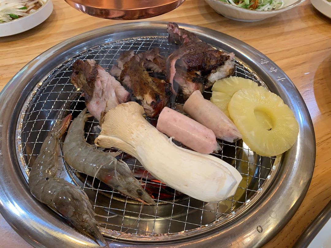 @yesno0_13 on Instagram: “오늘은 친정엄마와 딸과 데이트 한날! 일산에서 30분 이내로 갈수 있는 #숑스바베큐 #숑스바베큐파주본점 다녀왔어요 😋 파주 프로방스에서 도보3분, 헤이리마을에서