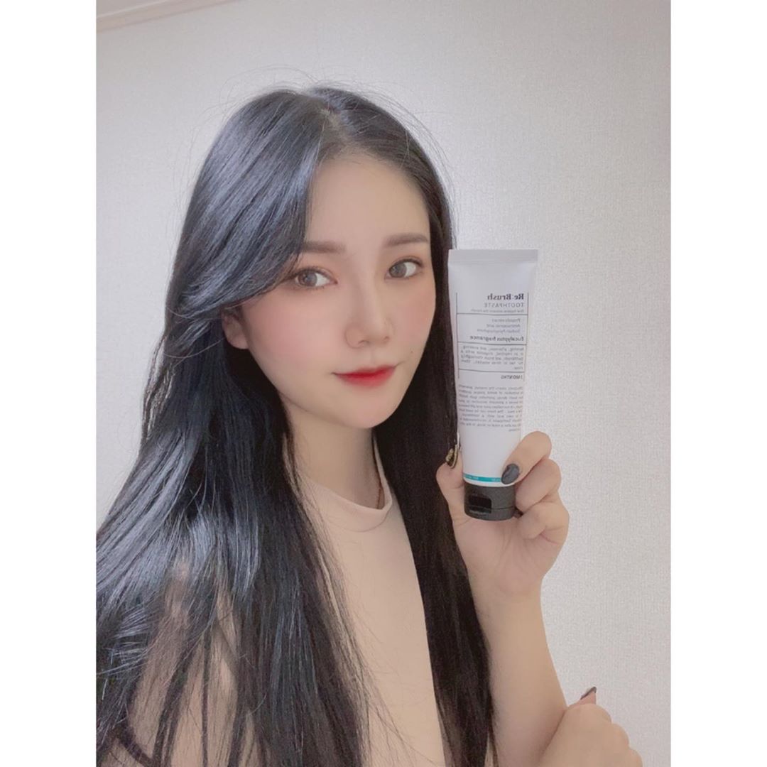 박정미(25) on Instagram: “#협찬 리브러쉬로 치아 관리중 :-) 어릴 때부터 잇몸과 치아가 엄청 약한 펴