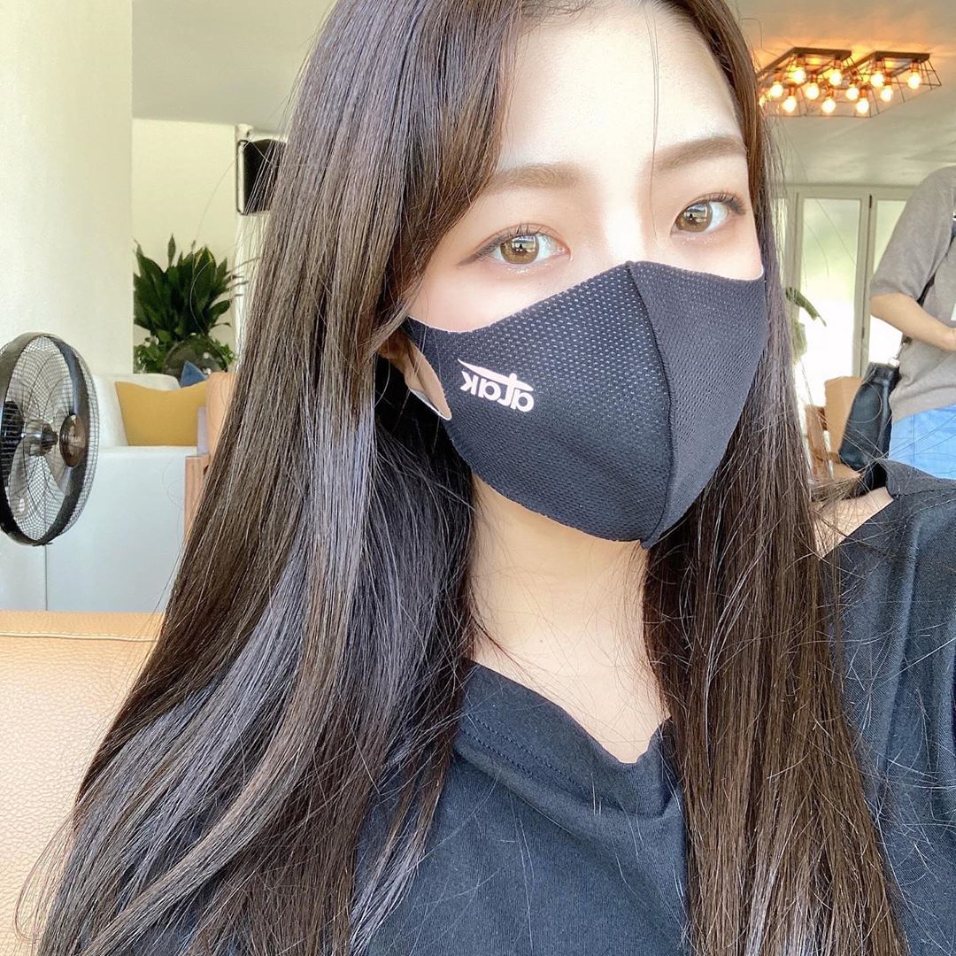 효원 (@zzh_wzz) posted on Instagram • Sep 24, 2020 at 12:50pm UTC