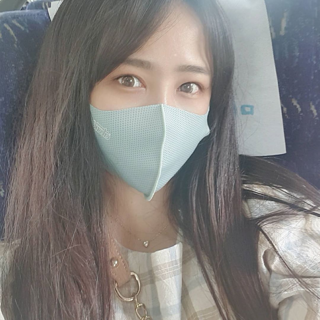 나 0 👑 , ✍하루하루 🌠 on Instagram: “#협찬 [ATAK] 아탁 패션마스크 ⠀ 마스크없이 외출하기 힘든세상😷 이젠 안끼고나가면 턱이 허전하고 옷을 안입은거 같은 느낌이드는데여〰️ ⠀ 아탁