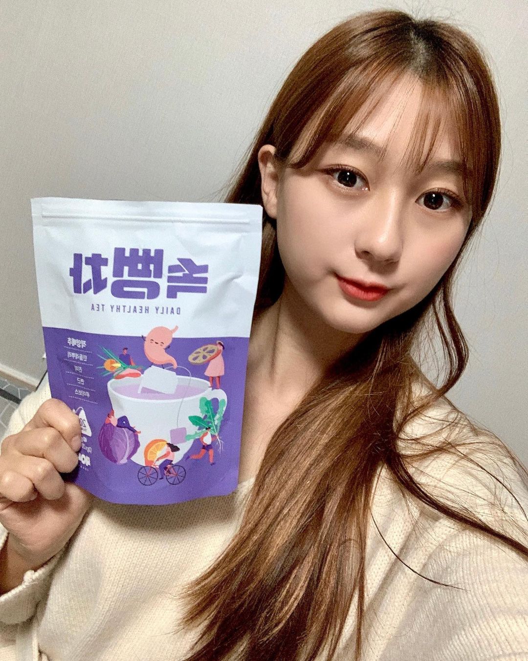 𝒿𝒾𝓃𝓌ℴ𝓃 on Instagram: “#협찬 위가 안 좋은 편이라 역류성 식도염을달고 사는데 속뻥차는 양배추가 들어갔는데도 전혀 거부적이지 않고 구수한 맛에 대용량이라 요즘 물 대신 먹구