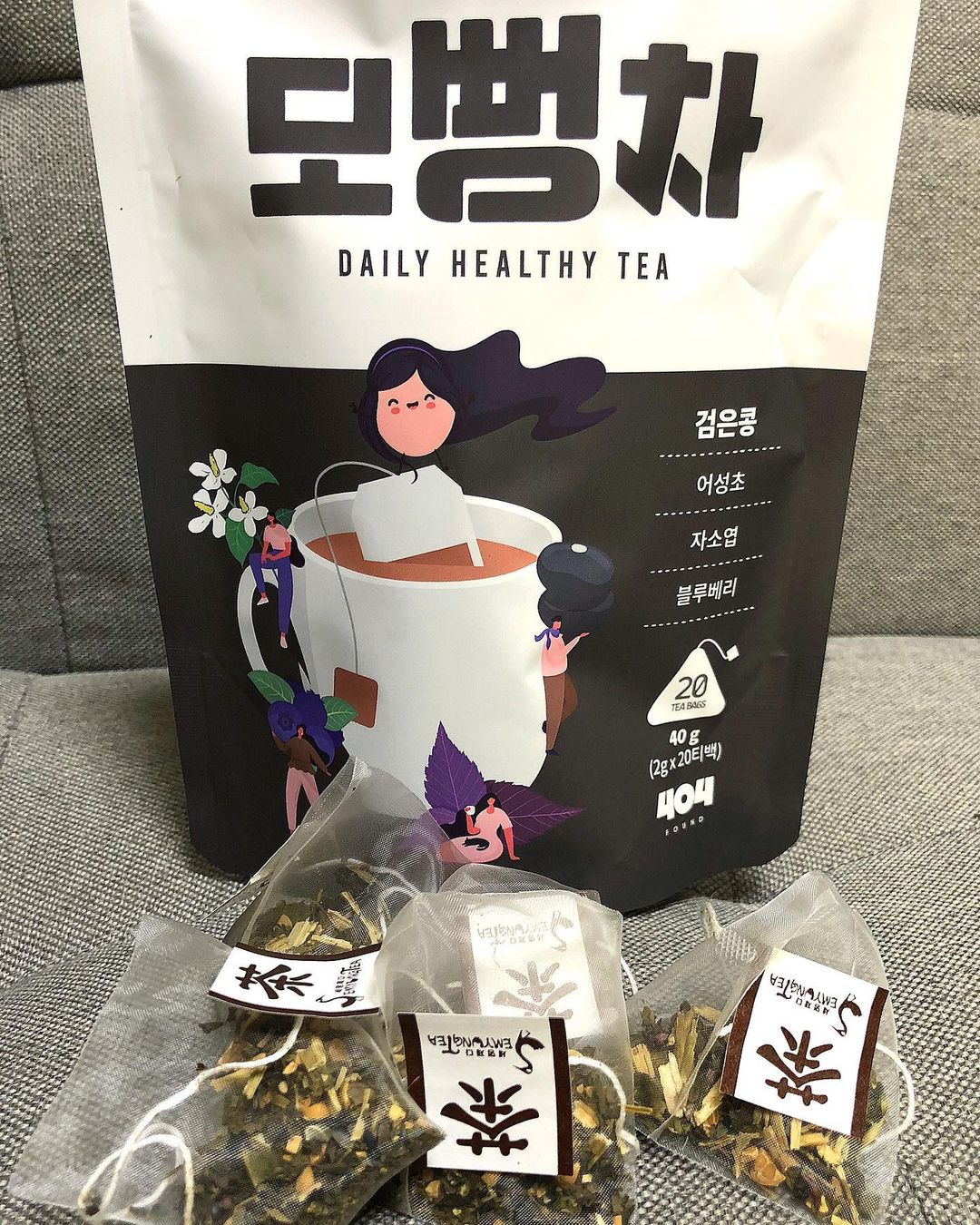 ♥️ on Instagram: “ㆍ #협찬 ㆍ 모뻥차 🍵 ㆍ 탈모에 좋은 차 향도 구수~ 검은콩,어성초,자소엽등등 좋은재료 들어있어서 믿고 먹었는데 향이 넘 좋아요 물대신에 꾸준히 먹어보려구요👍👍