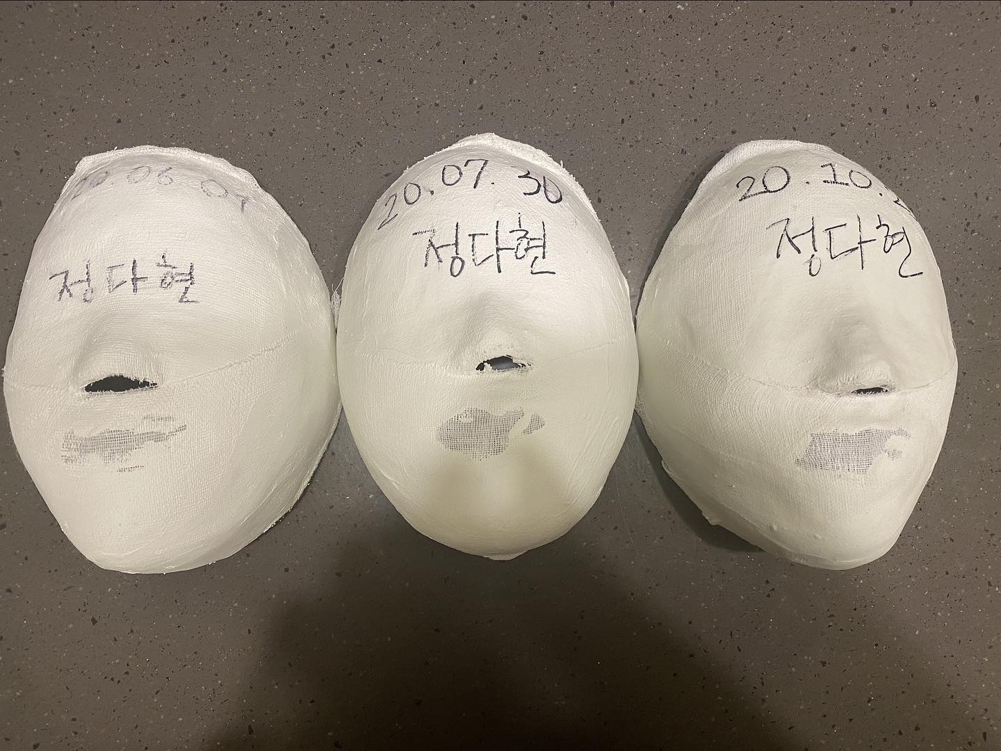 ♥ 약손명가 청량리점 뷰티에디터 6기 균형얼굴관리 20회차후기 ♥
.
안녕하세요 약손명가 뷰티에디터 6기 혀니입니다 ✨
드디어 20회 마지막 관리를 받았습니다
실제로도 얼굴이 작아졌다는 말을 들었는데요 
석고팩 비교를 하니 딱 느껴지더라고요
넘 만족스러웠어요 ❣️

#약손명가 #뷰티에디터 #약손테라피 #약손명가후기 #균형얼굴관리