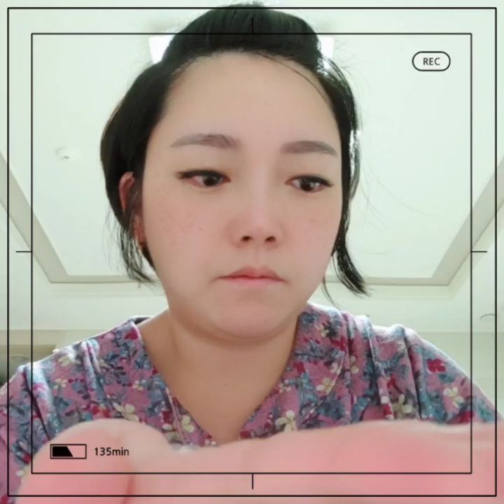 네마리 웰시코기 & 아들둘맘’s Instagram photo: “#광고 #메치니코프 #메치니코프토너#피부만수무강하세요 #탄탄보습 #환절기토너추천 #보습토너추천#협찬 야근 야근 야근 그렇지만 안할수없