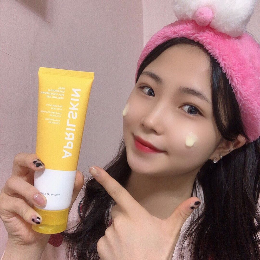 옐미(20) on Instagram: “#광고 #협찬 순하고 사용후에 마무리가 촉촉한 필링젤이에요!! 다른 필