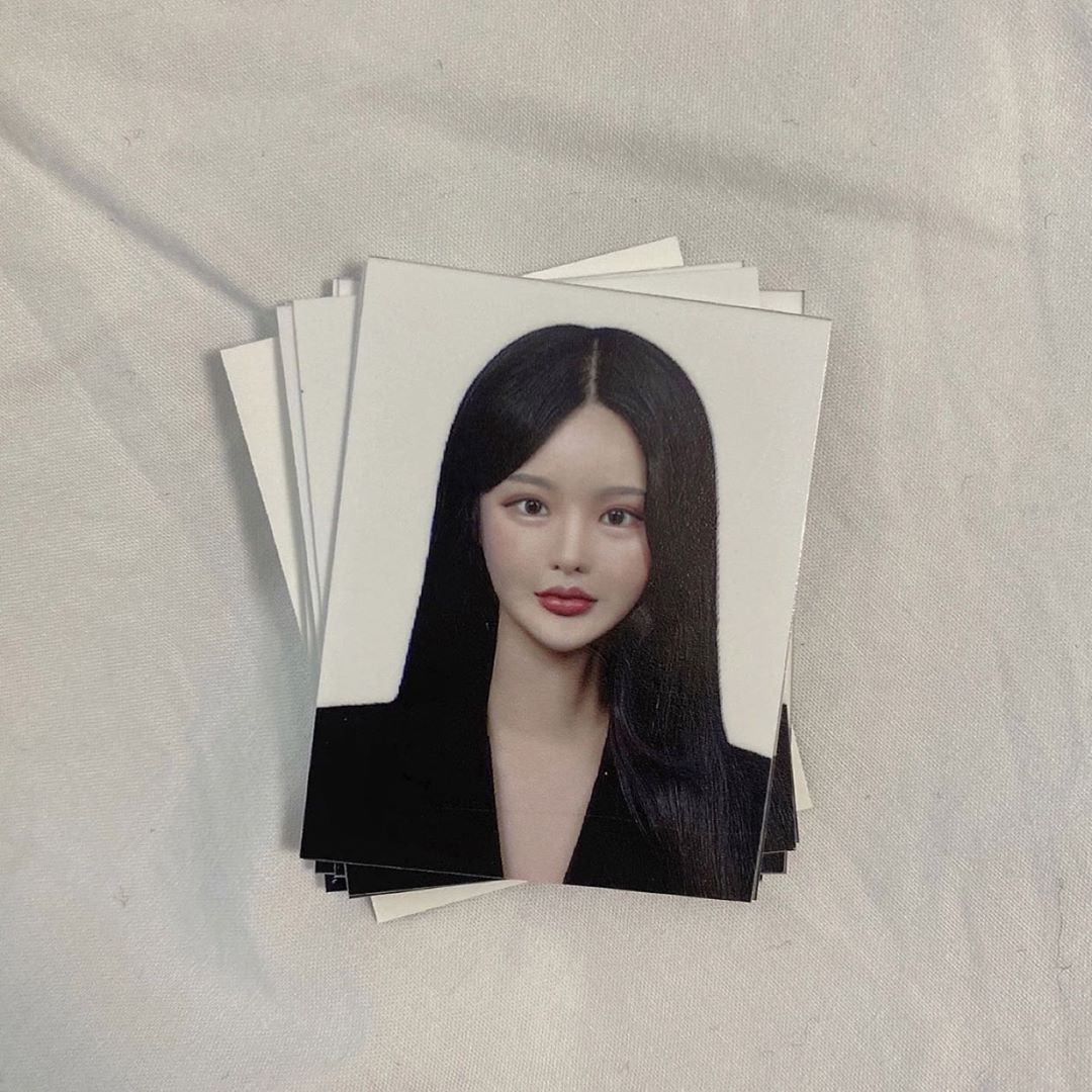 예지(yezi) on Instagram: “예찌픽 인생 사진관📷 . . . #협찬 #강남역사진관 #강남역증명사진 #강남역취업사진”