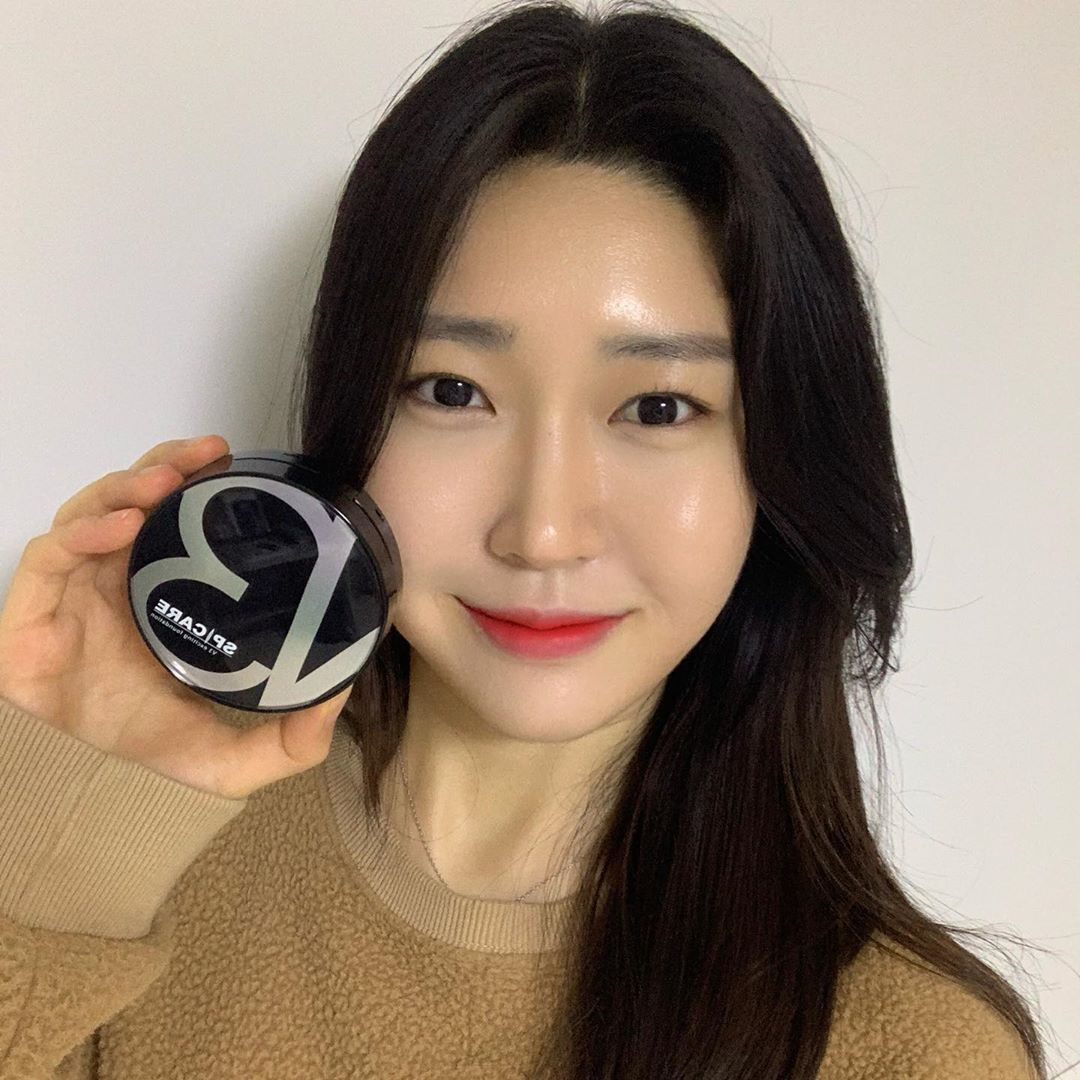 이세인 on Instagram: “#협찬 요즘 파우치에 한켠 차지하고 있는 제품! ⠀ V3 익사이팅 파운데이션은 에어펌핑 형태로 되어있어 위생적으로 사용 가능해요🍀 ⠀ 인체 제대혈 세포 배