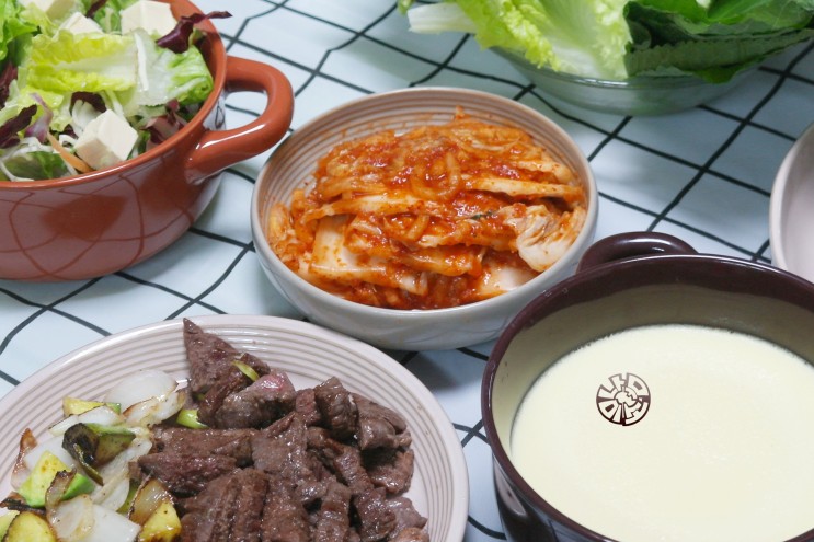 엄마손김치 아삭하게 맛있는 명가네스토리 국산마늘김치