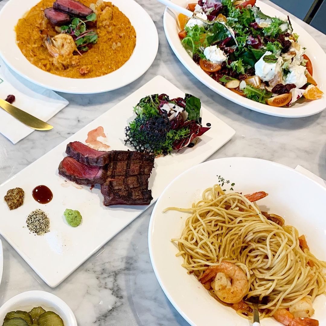 꾸꾸리 on Instagram: “#사니다레스토랑 ! 원주에 가면 꼭 방문해야 한다는 카페&레스토랑🍽 사계절 절경을 루프탑에서 볼 수 있고✨ 사이코지만괜찮아 촬영지라 사진찍으며 추억남기기 좋은곳이에요🤳🏻🤳🏻🤳🏻 자연과 함께 힐링할 수 있고 안심식당 인증받은〰️ 서울근교 레스토랑…”