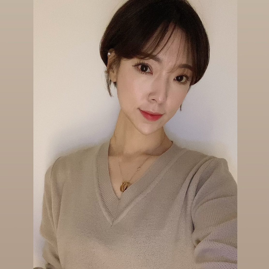 몇 일이나 갈지 모르겠는 앞머리와 함께 💇🏻‍♀️