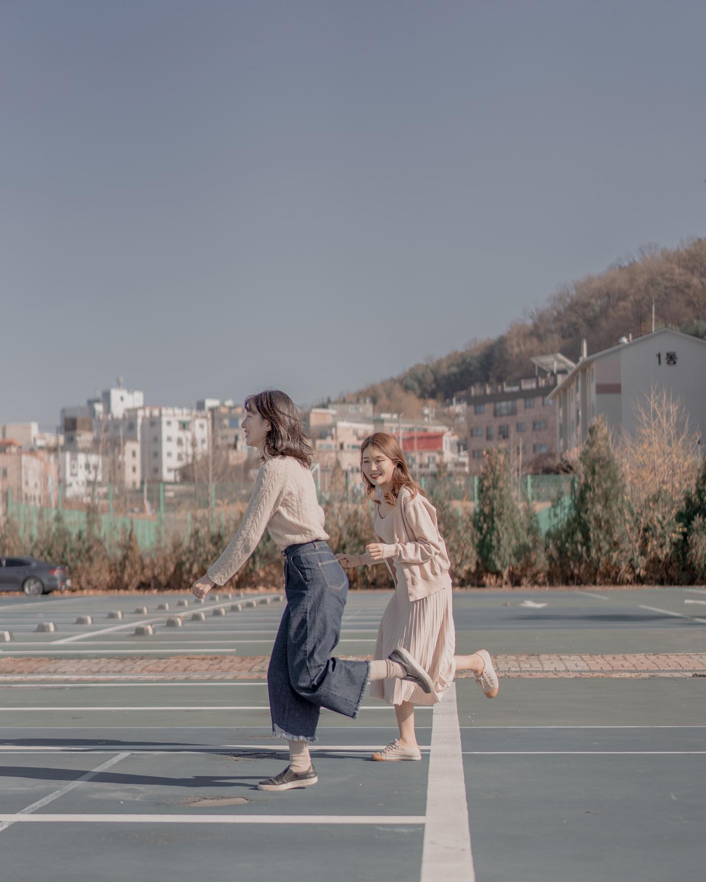 ,서영&여은
⠀
⠀
간만에 찐주말
⠀
⠀
⠀
#a7m3#새롭게#순간을담다
#갬성사진#필름감성#시선
#사진촬영#스냅촬영#순간
#문화동#단렌즈#대전스냅